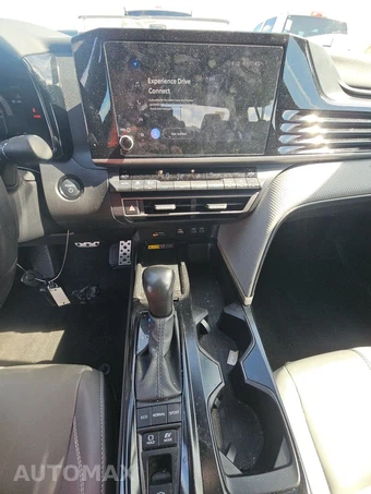 2025 Toyota Camry SE - miniatura 11