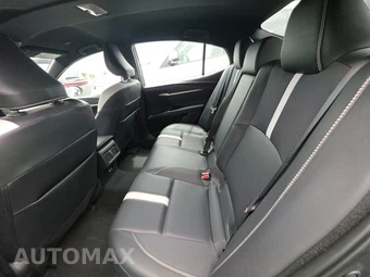 2025 Toyota Camry SE - miniatura 19