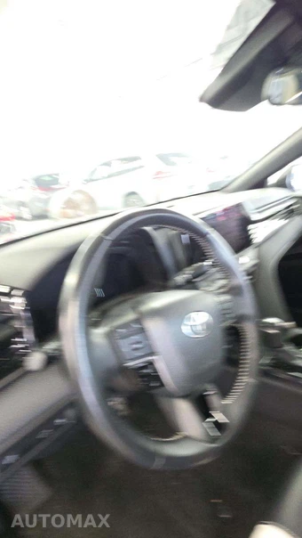 2025 Toyota Camry SE - miniatura 37