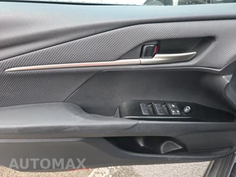 2025 Toyota Camry SE – miniatura 15