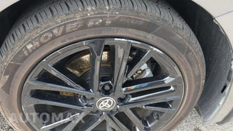 2025 Toyota Camry SE – miniatura 30