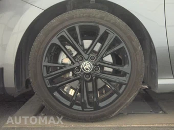 2025 Toyota Camry SE – miniatura 9