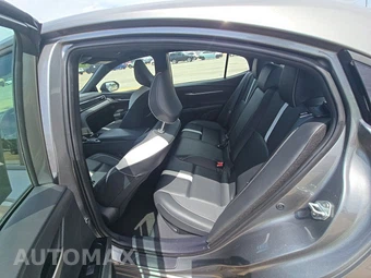 2025 Toyota Camry SE - miniatura 13