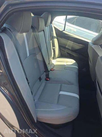 2025 Toyota Camry SE - miniatura 16