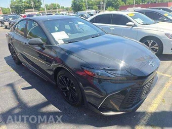2025 Toyota Camry SE - miniatura 4
