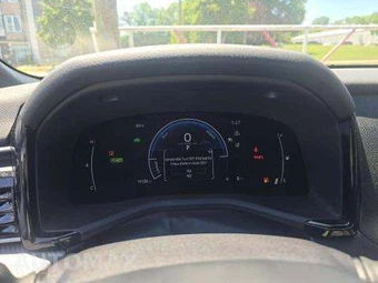 2025 Toyota Camry SE - miniatura 9
