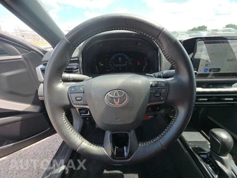 2025 Toyota Camry SE - miniatura 10