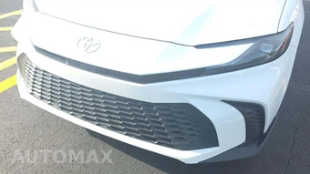 2025 Toyota Camry SE - miniatura 18
