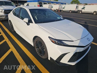 2025 Toyota Camry SE - miniatura 3
