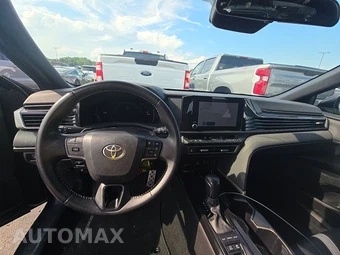 2025 Toyota Camry SE - miniatura 17
