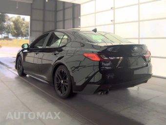 2025 Toyota Camry SE - miniatura 8
