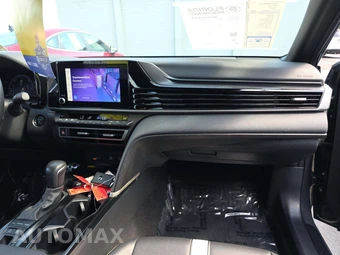 2025 Toyota Camry SE - miniatura 19