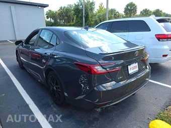 2025 Toyota Camry SE - miniatura 2