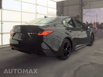 2025 Toyota Camry SE - miniatura 5