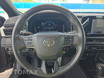 2025 Toyota Camry SE - miniatura 10