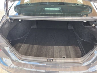 2025 Toyota Camry SE - miniatura 16
