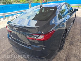 2025 Toyota Camry SE - miniatura 4