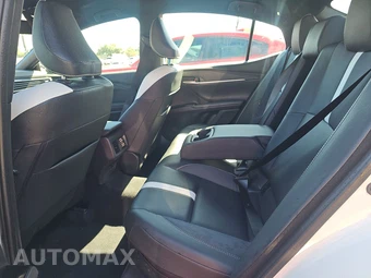 2025 Toyota Camry SE - miniatura 13