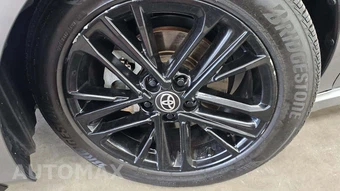 2025 Toyota Camry SE - miniatura 30