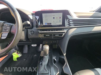 2025 Toyota Camry SE - miniatura 17