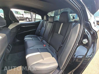 2025 Toyota Camry SE - miniatura 13