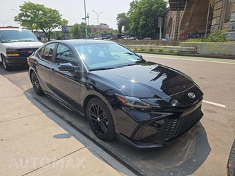 2025 Toyota Camry SE - miniatura 4