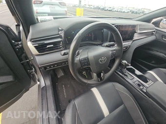 2025 Toyota Camry SE - miniatura 11