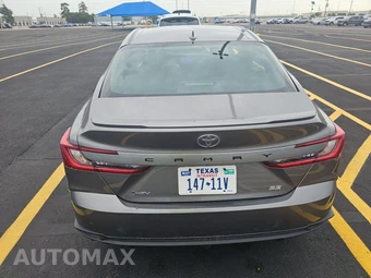 2025 Toyota Camry SE - miniatura 5