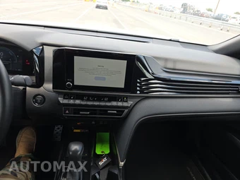 2025 Toyota Camry SE - miniatura 17