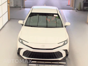 2025 Toyota Camry SE - miniatura 2