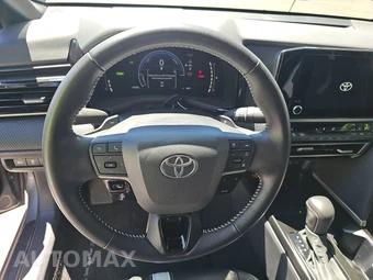 2025 Toyota Camry SE - miniatura 16