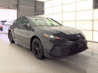 2025 Toyota Camry SE - miniatura 3