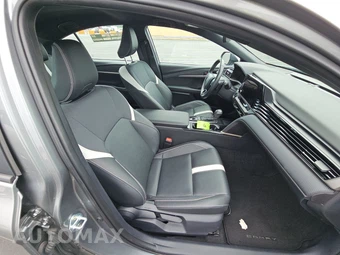 2025 Toyota Camry SE - miniatura 14