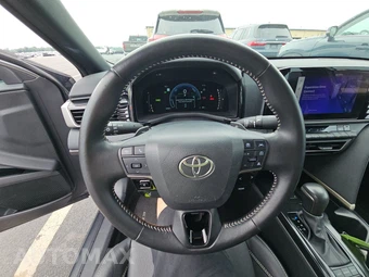 2025 Toyota Camry SE - miniatura 16
