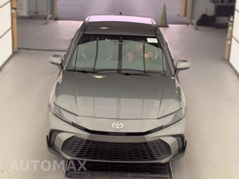 2025 Toyota Camry SE - miniatura 2