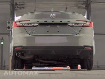 2025 Toyota Camry SE - miniatura 7