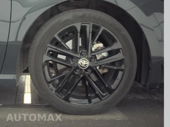 2025 Toyota Camry SE – miniatura 10