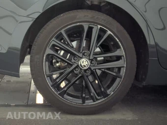 2025 Toyota Camry SE – miniatura 11
