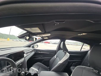 2025 Toyota Camry SE - miniatura 14