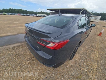 2025 Toyota Camry SE - miniatura 4