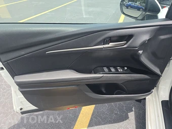 2025 Toyota Camry SE - miniatura 15