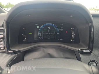 2025 Toyota Camry SE - miniatura 18