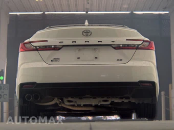 2025 Toyota Camry SE - miniatura 7