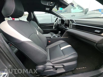 2025 Toyota Camry SE - miniatura 14