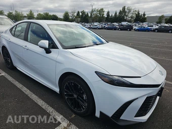 2025 Toyota Camry SE - miniatura 3