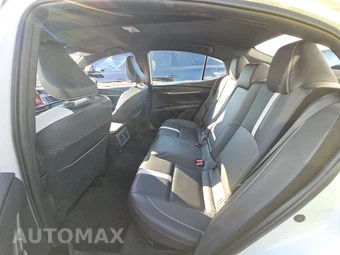 2025 Toyota Camry SE – miniatura 19