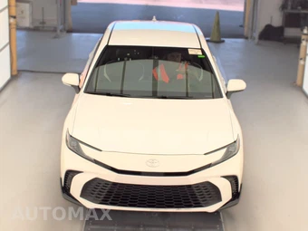 2025 Toyota Camry SE – miniatura 2