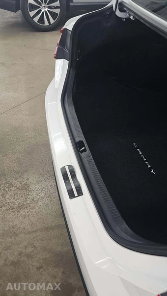2025 Toyota Camry SE – miniatura 29