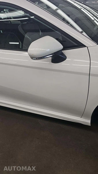 2025 Toyota Camry SE – miniatura 30