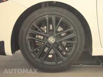 2025 Toyota Camry SE – miniatura 9